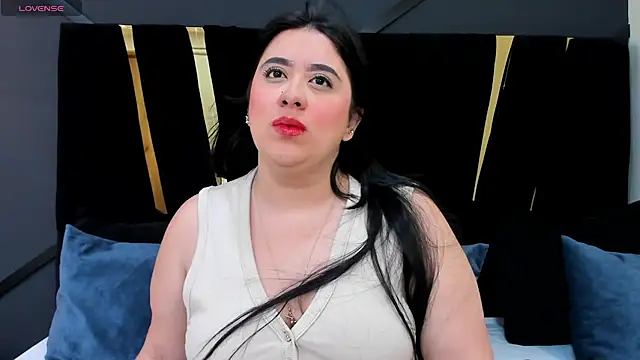 Snapshot of maite_graay chatting on June 11, 12:03 pm maite graay online show from June 11, 12:03 pm