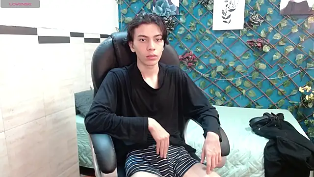 Julesx15 online show from May 30, 12:02 pm