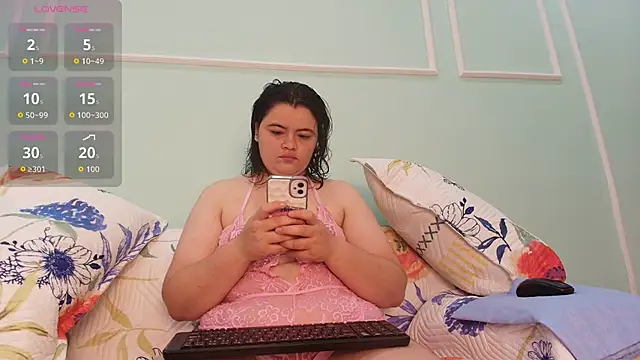 Vicky-Mooree online show from June 19, 9:07 pm