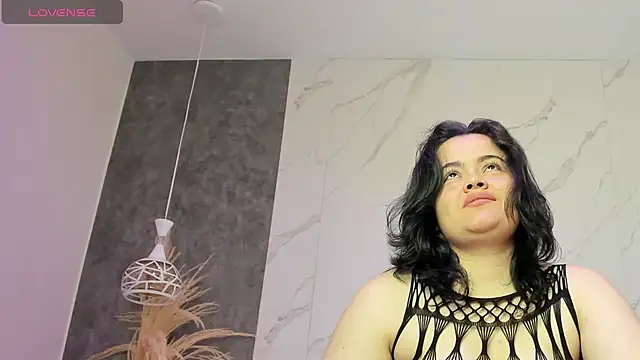 Vicky-Mooree online show from July 9, 4:05 am
