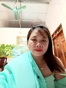 Snapshot of -Piieo11- chatting on May 29, 3:10 pm -Piieo11- online show from May 29, 3:10 pm
