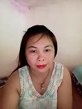 Snapshot of -Piieo11- chatting on May 30, 9:50 am -Piieo11- online show from May 30, 9:50 am