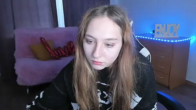 Snapshot of ModelGyrl chatting on May 31, 8:10 am ModelGyrl online show from May 31, 8:10 am