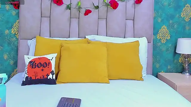 Snapshot of SamyPrincexx chatting on November 11, 10:10 pm SamyPrincexx online show from November 11, 10:10 pm