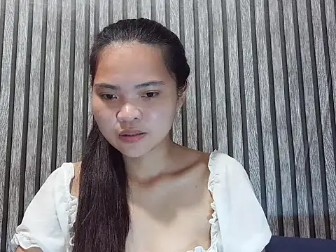 ClaritaMoore1 online show from May 28, 1:30 pm