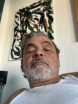 Snapshot of ramoon1965 chatting on July 9, 5:33 am ramoon1965 online show from July 9, 5:33 am