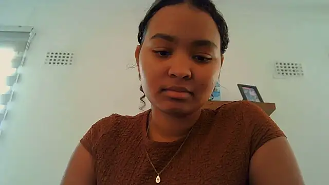 indianaphrodite1 online show from July 12, 5:42 am