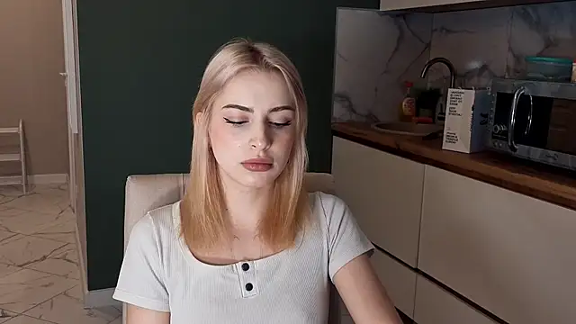fruktozzkaa online show from May 28, 5:32 pm