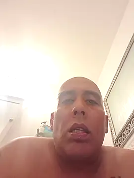 Snapshot of mikey2840 chatting on July 21, 2:03 am mikey2840 online show from July 21, 2:03 am