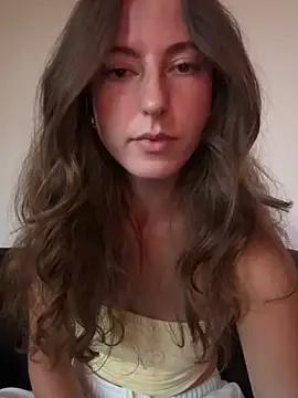 Snapshot of gymgirllaura chatting on July 7, 6:01 pm gymgirllaura online show from July 7, 6:01 pm