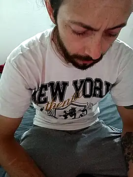 Snapshot of Bartolomeo9417 chatting on May 28, 10:51 pm Bartolomeo9417 online show from May 28, 10:51 pm