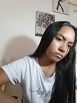 xcleila online show from June 20, 1:58 pm