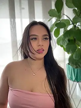Snapshot of SarahRiveros chatting on June 25, 8:13 pm SarahRiveros online show from June 25, 8:13 pm