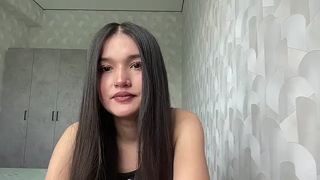 LisetteParajon online show from June 15, 5:09 am