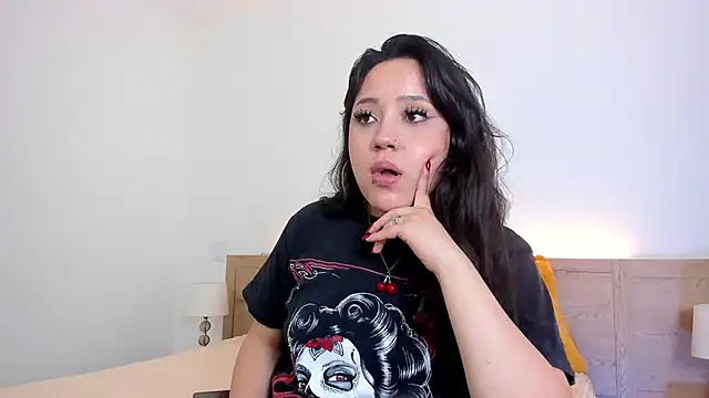 Miiarouse   online show from May 28, 3:53 pm