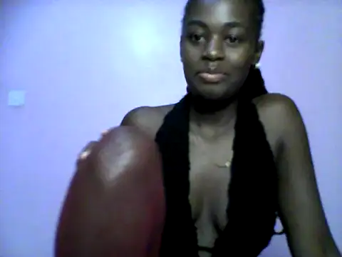 Snapshot of treny34 chatting on June 12, 1:10 pm treny34 online show from June 12, 1:10 pm