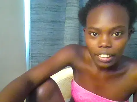 Snapshot of Sweet_quincy chatting on June 26, 1:48 pm Sweet quincy online show from June 26, 1:48 pm