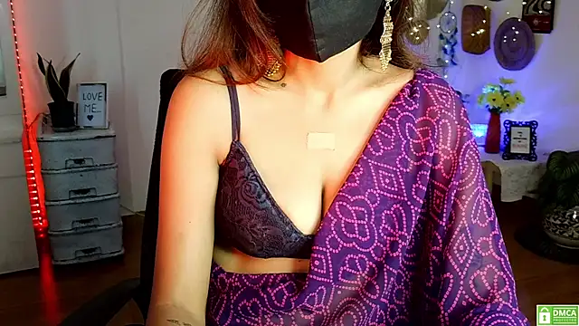 Yalinahotty online show from June 9, 2:23 am