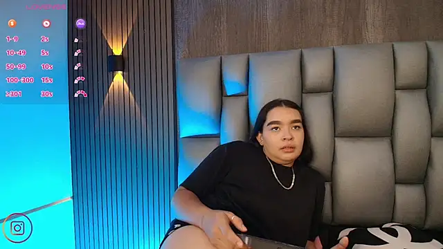 sophi taylor online show from July 16, 11:38 am
