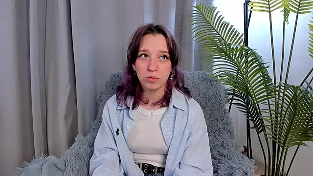 SierraDeliso online show from May 30, 12:24 pm