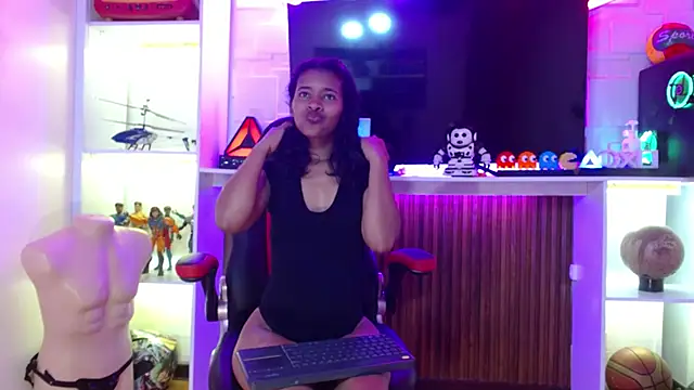  QueenMarilyn online show from June 12, 7:24 pm