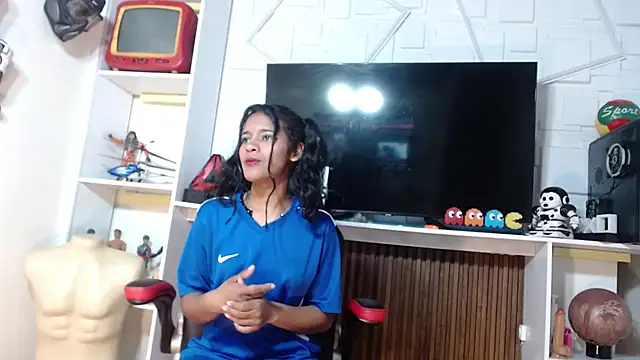 QueenMarilyn online show from June 19, 7:17 pm