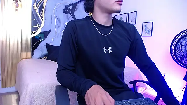 OliverMorgan66 online show from June 23, 6:39 pm