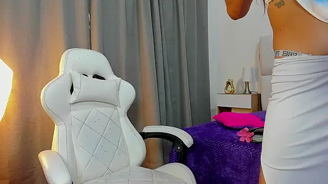 Camila Gonzalez20 online show from July 14, 6:46 pm