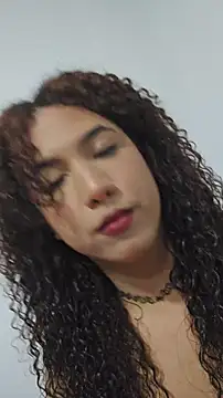 Snapshot of lilith_isabella25 chatting on June 17, 11:05 pm lilith isabella25 online show from June 17, 11:05 pm