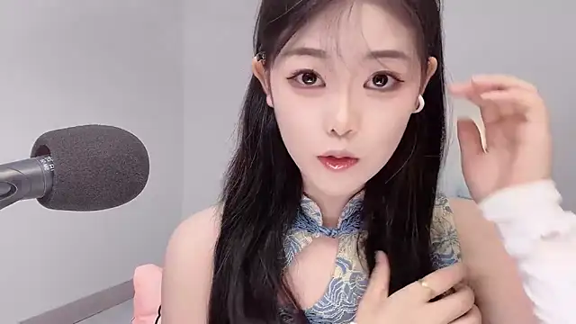 Snapshot of smalldaiwang chatting on June 15, 2:47 am smalldaiwang online show from June 15, 2:47 am