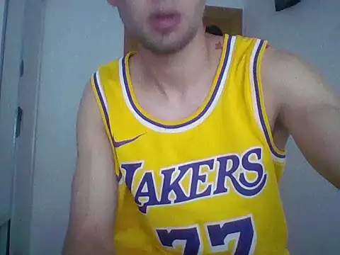 Snapshot of Richard9519 chatting on May 28, 5:43 pm Richard9519 online show from May 28, 5:43 pm