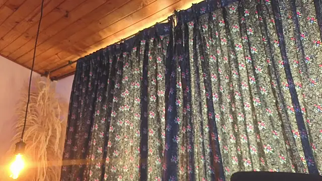 Snapshot of jackiie_ chatting on July 10, 1:03 pm jackiie online show from July 10, 1:03 pm