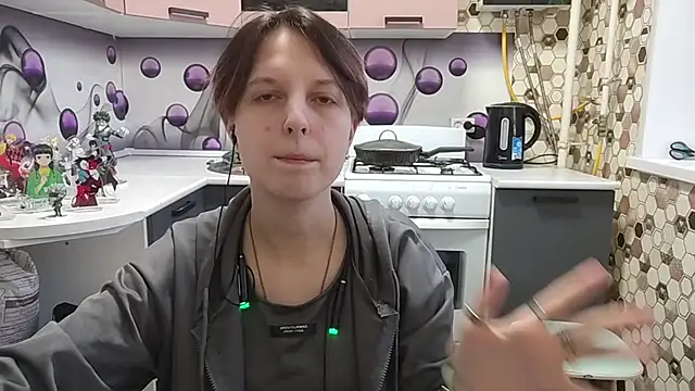 Snapshot of Saranade chatting on May 29, 5:11 pm Saranade online show from May 29, 5:11 pm
