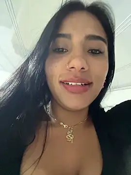 Snapshot of Caro_Mildrey chatting on June 9, 3:29 am Caro Mildrey online show from June 9, 3:29 am