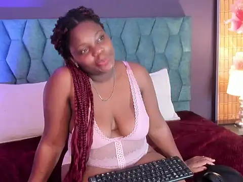 Snapshot of RoxaneMiranda chatting on May 28, 8:50 pm RoxaneMiranda online show from May 28, 8:50 pm