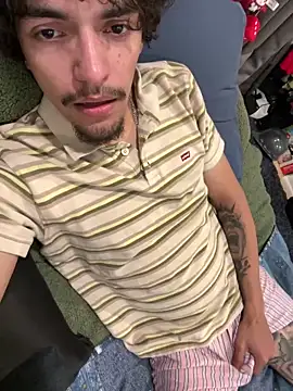 Uhhyuhhhhh online show from June 5, 3:46 am