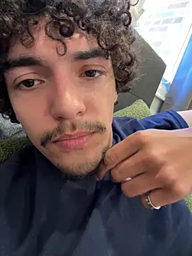 Uhhyuhhhhh online show from June 8, 4:40 pm