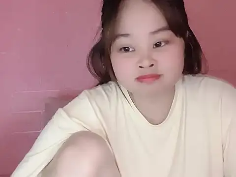 Snapshot of Nhungnhung679 chatting on June 15, 5:04 pm Nhungnhung679 online show from June 15, 5:04 pm