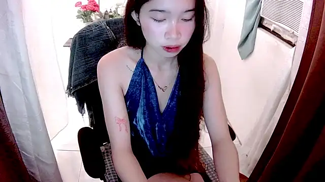 Snapshot of heartx_ chatting on June 23, 12:14 pm heartx online show from June 23, 12:14 pm