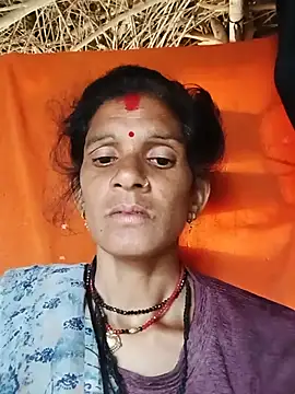 Snapshot of Cut_umang74 chatting on July 2, 11:27 am Cut umang74 online show from July 2, 11:27 am