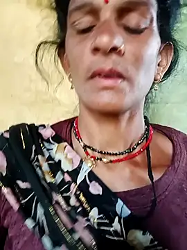 Snapshot of Cut_umang74 chatting on July 10, 10:18 am Cut umang74 online show from July 10, 10:18 am