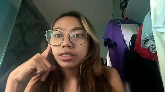 Elarisserose online show from June 9, 12:00 am