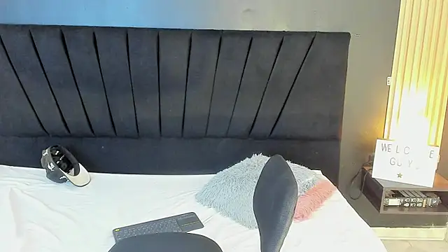 DILANX18 online show from June 11, 12:32 am