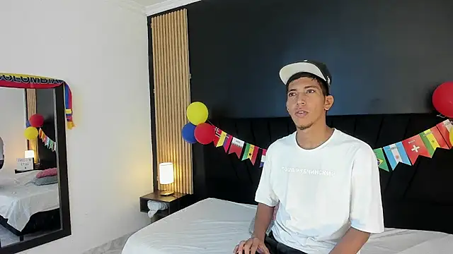 DILANX18 online show from June 26, 8:57 pm