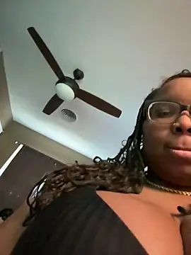 layitinme online show from June 15, 3:03 pm