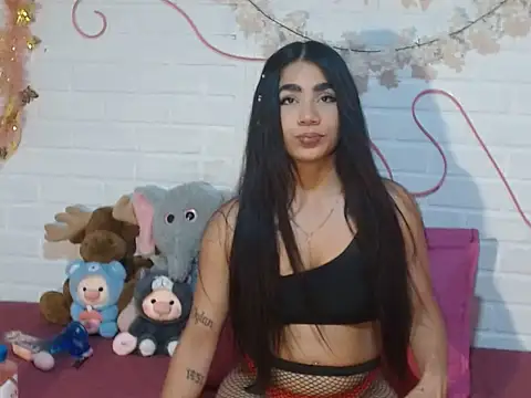 IreneSaez333 online show from June 25, 5:06 pm