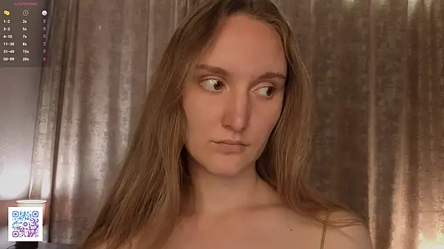 Snapshot of JenevaLitalien chatting on July 6, 3:36 pm JenevaLitalien online show from July 6, 3:36 pm