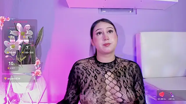 Allison Peach online show from June 26, 8:35 pm