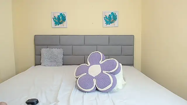 Snapshot of ValeryMoretti chatting on June 27, 12:22 pm ValeryMoretti online show from June 27, 12:22 pm