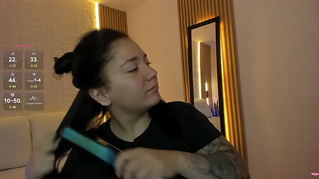 Snapshot of rebecaa_grey chatting on June 27, 2:44 pm rebecaa grey online show from June 27, 2:44 pm